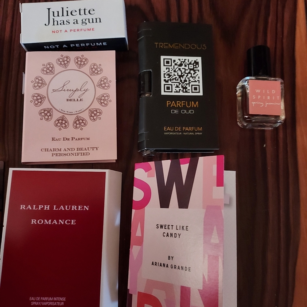 Fragrance Sample Collection - Picture 3 of 3